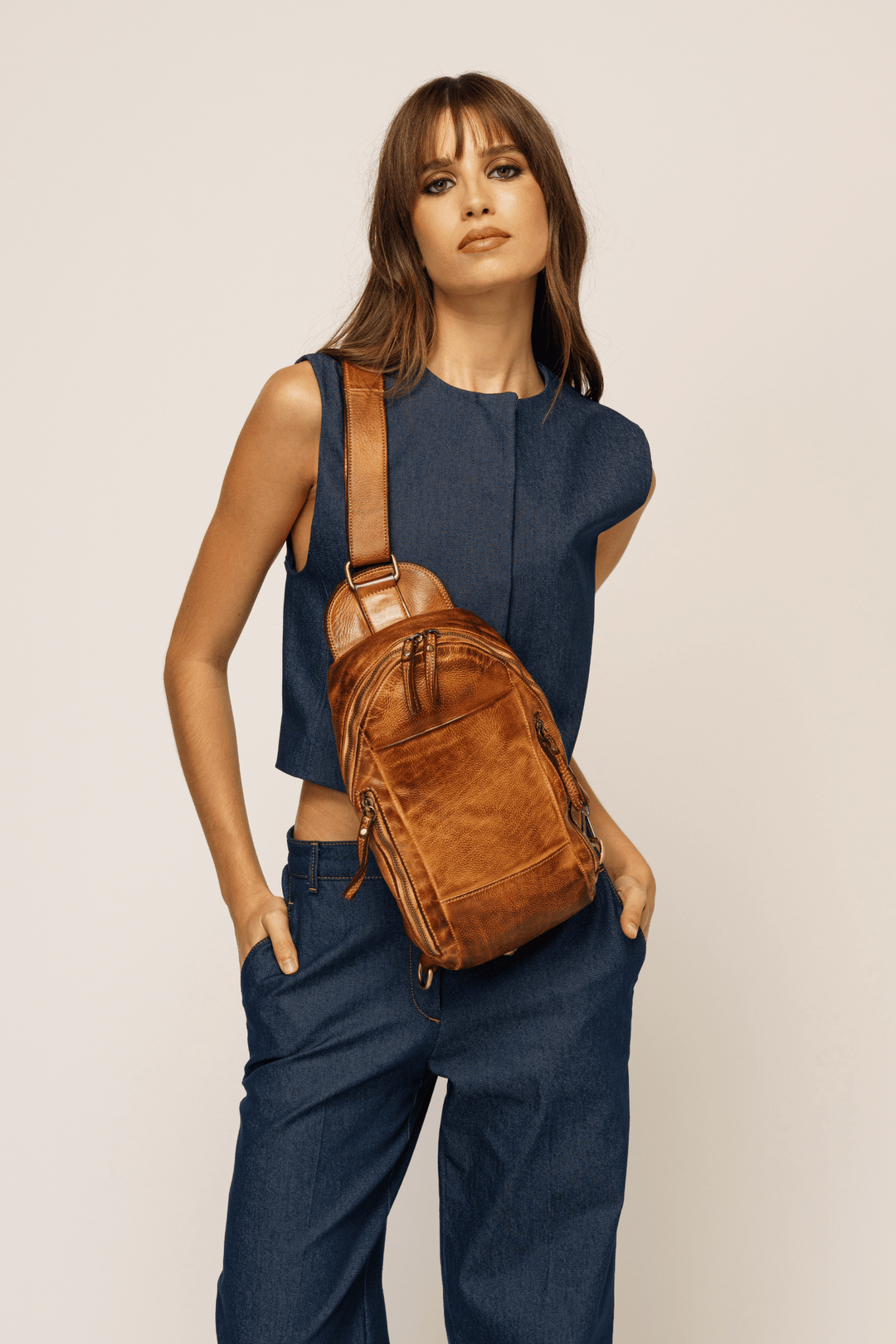 Movement Sling Bag - Cognac Rocks