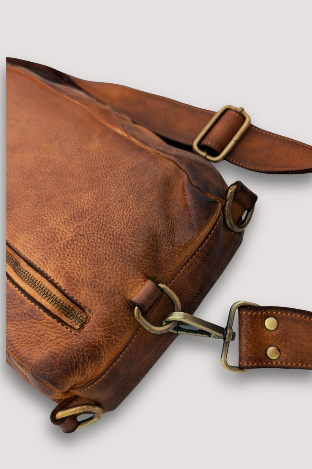 Movement Sling Bag - Cognac Rocks