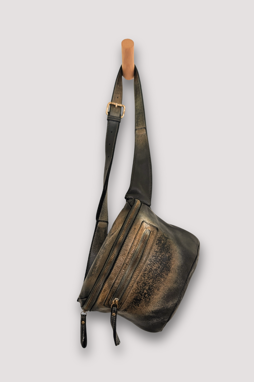 Rider Crossbody Sling Bag - Raw Onyx